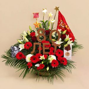 Торжественная тематическая корзина к Празднованию Дня Победы — фото 1